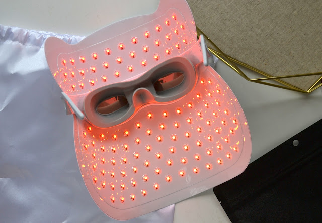 Dermabeam Pro LED Light Therapy for the Skin Dermabeam Pro LED Light Therapy for the Skin